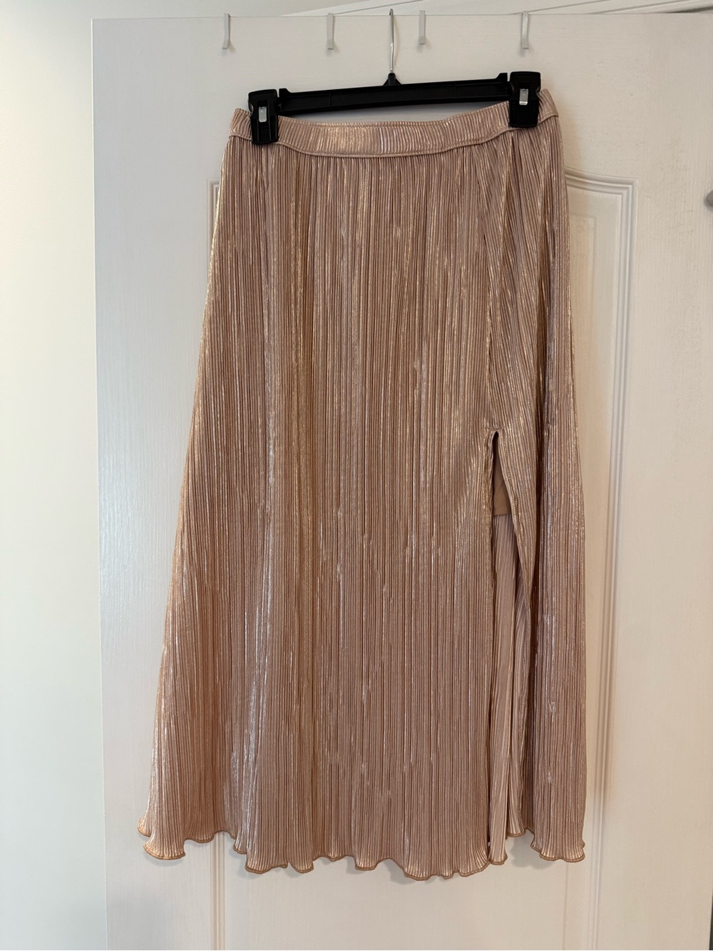 Abercrombie & Fitch Metallic Pleated Maxi Skirt in Beige